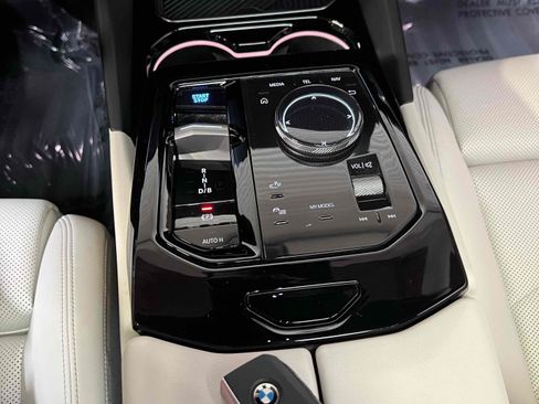 Used 2024 BMW i5 eDrive40i RWD image 33