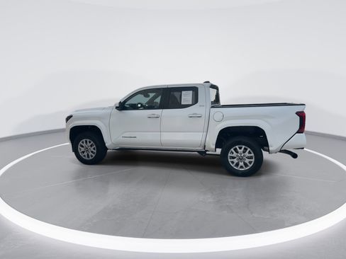 Used 2024 Toyota Tacoma SR5 image 6