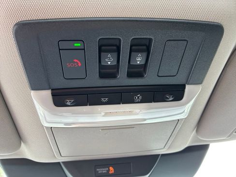 Used 2022 Nissan Pathfinder SL w/ SL Premium Package AWD/4WD image 22