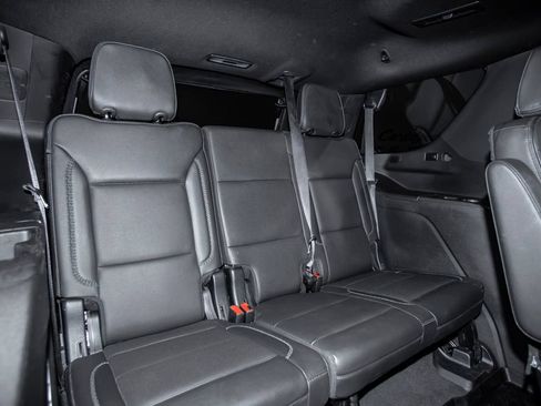 Used 2023 GMC Yukon Denali AWD/4WD image 16
