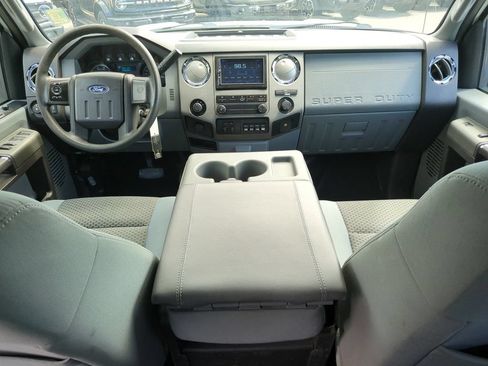 Used 2011 Ford F350 XLT w/ XLT Interior Pkg AWD/4WD image 15