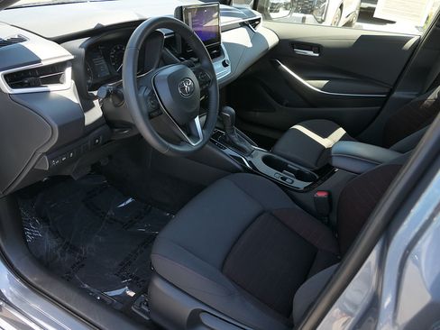 Used 2024 Toyota Corolla SE w/ SE Package FWD image 11