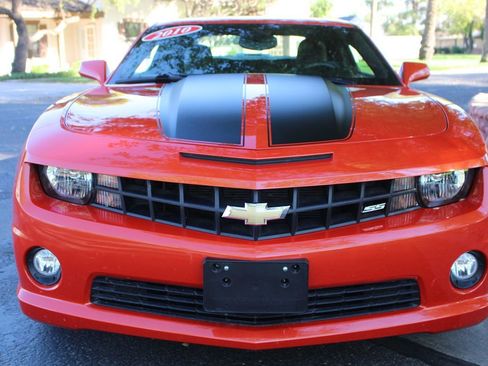 Used 2010 Chevrolet Camaro SS image 4