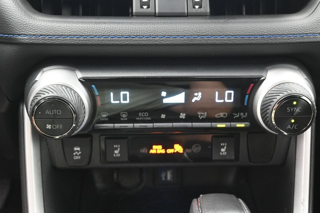 Used 2024 Toyota RAV4 XSE AWD/4WD image 22