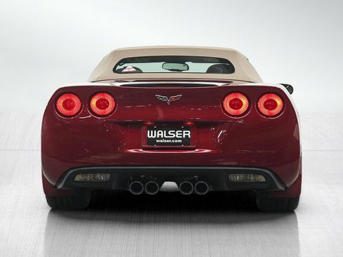 Used 2010 Chevrolet Corvette Convertible w/ Preferred Equipment Group RWD image 4
