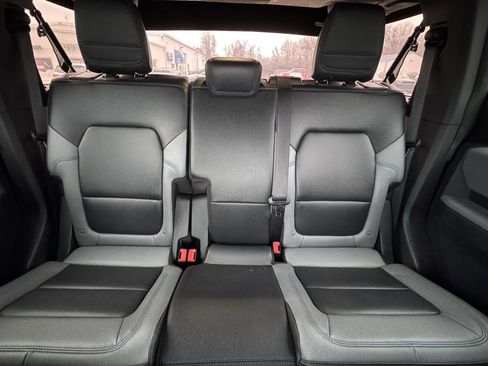 Used 2023 Ford Bronco Black Diamond w/ Sasquatch Package image 15