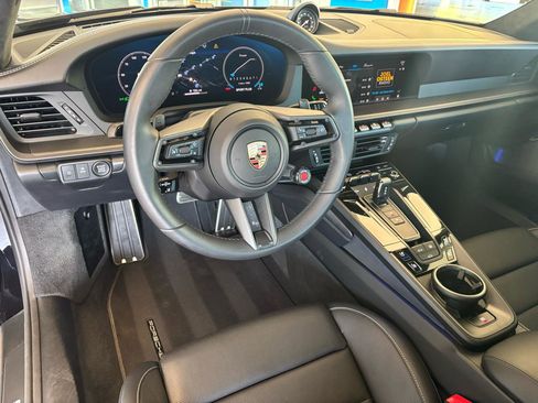 Used 2025 Porsche 911 Carrera 4 GTS image 19