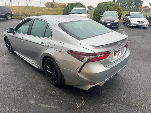 Used 2021 Toyota Camry SE image 15