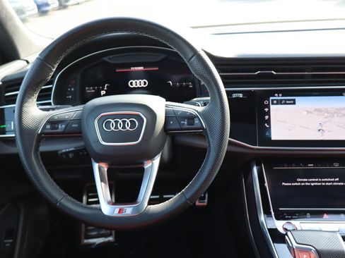 Used 2024 Audi SQ8 Prestige w/ Prestige Package image 10