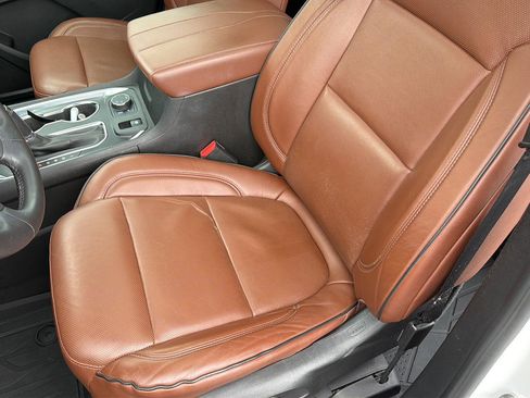 Used 2018 Chevrolet Traverse High Country AWD/4WD image 33