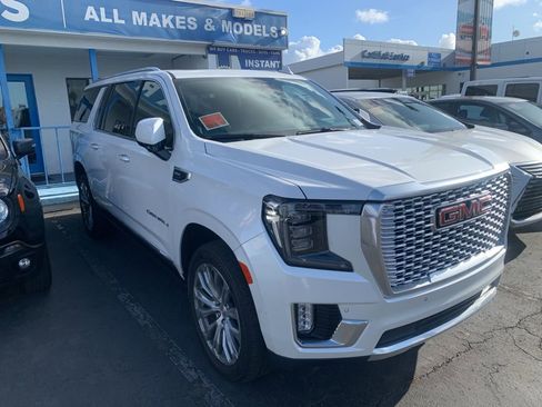 Used 2023 GMC Yukon XL Denali image 5