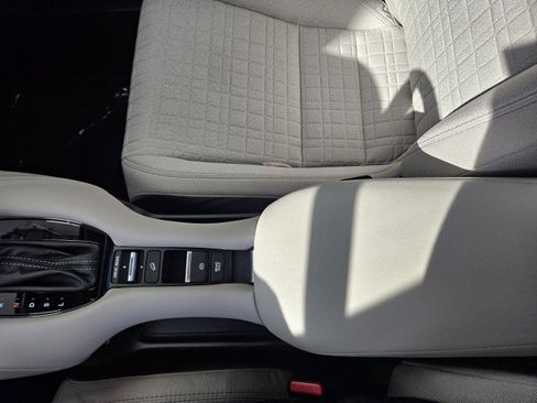 New 2026 Honda HR-V LX image 26