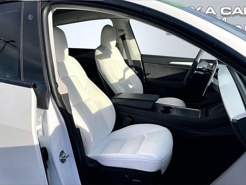 Used 2023 Tesla Model Y Long Range image 7