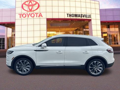 Used 2023 Lincoln Nautilus Reserve FWD image 8