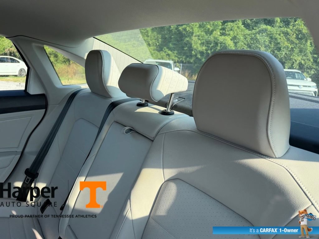 Used 2024 Volkswagen Jetta SE w/ Panoramic Sunroof Package FWD image 9