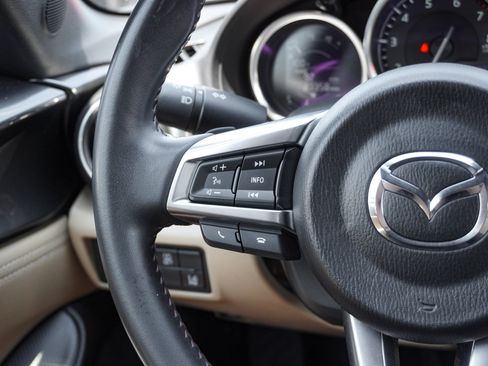 Used 2016 MAZDA MX-5 Miata Grand Touring RWD image 19