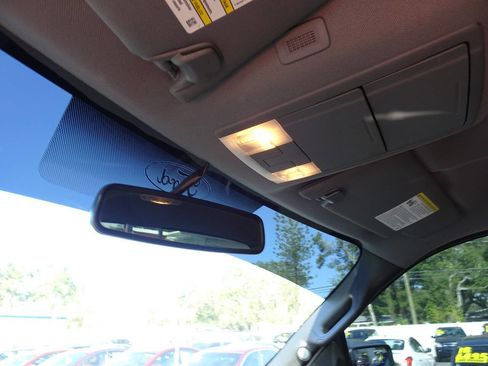 Used 2013 Ford F150 XLT w/ XLT Chrome Pkg image 33