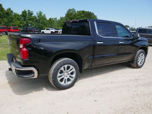 New 2026 Chevrolet Silverado 1500 LTZ w/ LTZ Premium Package AWD/4WD image 4