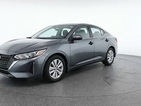 Used 2025 Nissan Sentra S image 3
