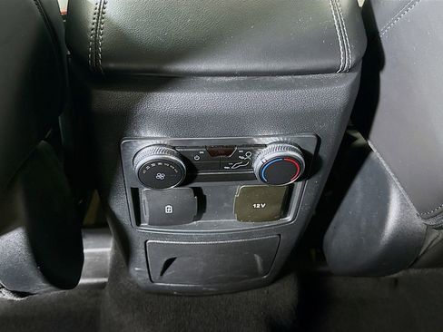 Used 2022 Ford Explorer XLT w/ Equipment Group 202A AWD/4WD image 27