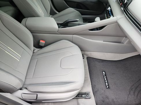 New 2026 Hyundai Elantra Sport image 9