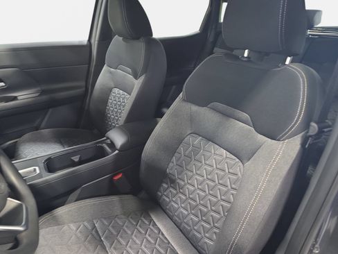 New 2027 Nissan Kicks SV w/ SV Premium Package FWD image 14