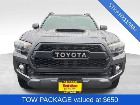 Used 2017 Toyota Tacoma TRD Sport w/ Tow Package image 2
