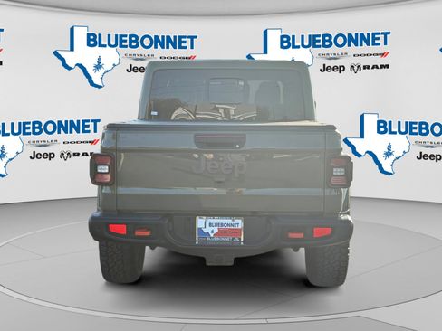 Used 2025 Jeep Gladiator Mojave AWD/4WD image 6