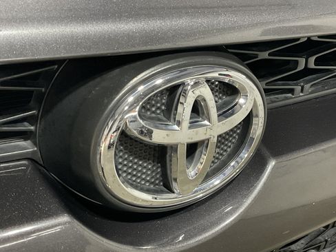 Used 2018 Toyota 4Runner SR5 Premium AWD/4WD image 6