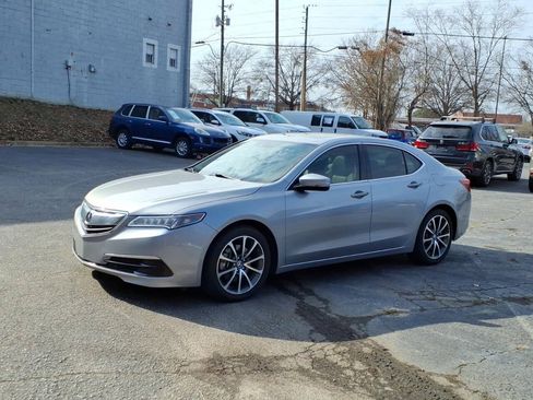 Used 2017 Acura TLX V6 w/ Technology Package FWD image 8