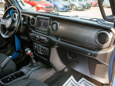 Used 2021 Jeep Gladiator Sport AWD/4WD image 11
