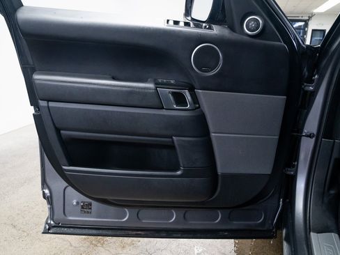 Used 2019 Land Rover Range Rover Sport HSE Dynamic image 17