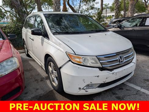 Used 2012 Honda Odyssey Touring image 1