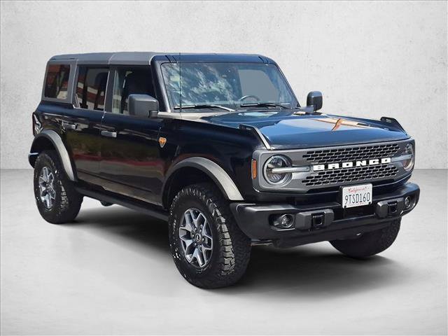 Used 2025 Ford Bronco Badlands AWD/4WD image 3
