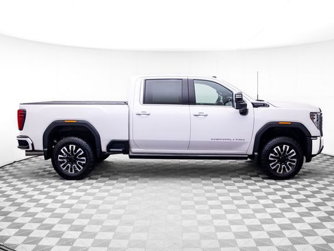 Used 2024 GMC Sierra 2500 Denali Ultimate w/ Max Trailering Package AWD/4WD image 6