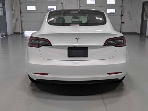 Used 2020 Tesla Model 3 Standard Range Plus RWD image 9