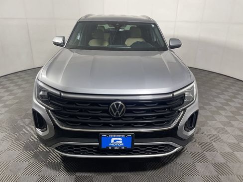 Certified 2024 Volkswagen Atlas Cross Sport SE AWD/4WD image 3