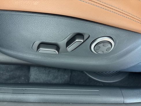 New 2026 Genesis GV70 2.5T Advanced AWD/4WD image 15