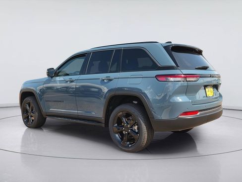 New 2026 Jeep Grand Cherokee Limited w/ Limited Altitude Package RWD image 4