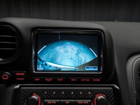 Used 2016 Nissan GT-R Premium AWD/4WD image 50