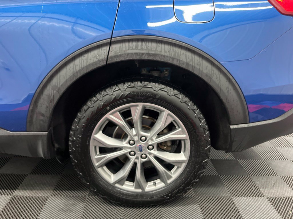 Used 2020 Ford Explorer XLT w/ Equipment Group 202A AWD/4WD image 31