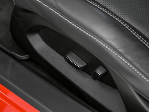 Used 2021 Chevrolet Corvette Stingray Convertible w/ 1LT image 27