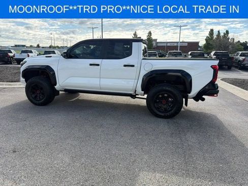 Used 2024 Toyota Tacoma TRD Pro AWD/4WD image 8