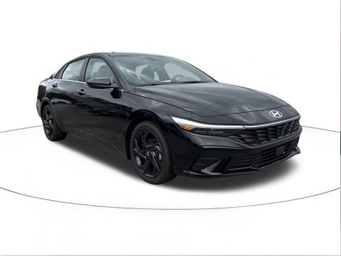 New 2026 Hyundai Elantra SEL Sport Premium image 1