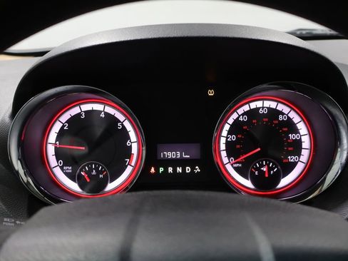 Used 2015 Dodge Grand Caravan American Value Package FWD image 29