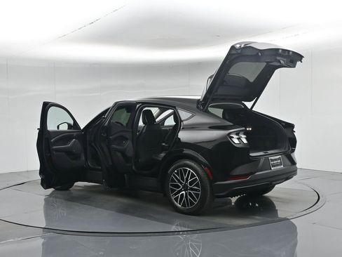 Used 2025 Ford Mustang Mach-E Premium image 42