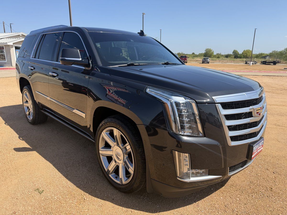 Used 2019 Cadillac Escalade Premium Luxury AWD/4WD image 4