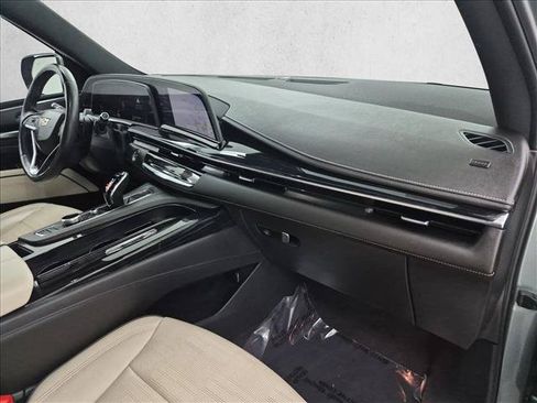 Used 2023 Cadillac Escalade ESV Sport w/ LPO, ONYX Package AWD/4WD image 26