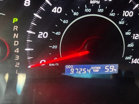 Used 2017 Toyota Corolla L image 32