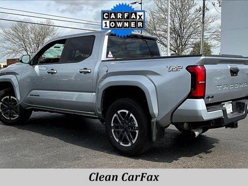 Used 2026 Toyota Tacoma TRD Sport AWD/4WD image 3